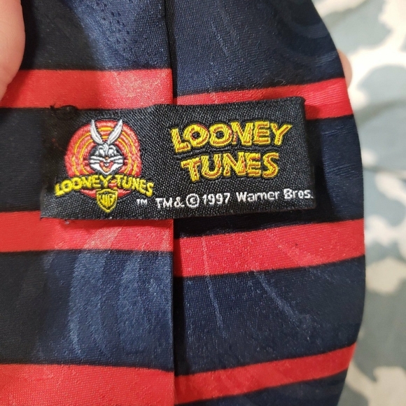 VINTAGE 1997 Warner Brothers Tie Taz Bugs Daffy Peppy Marvin Looney Tunes - Picture 3 of 4